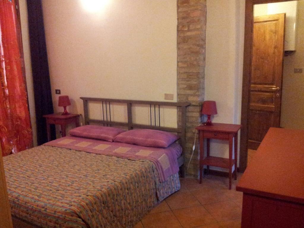 Via Toscana House Parma Habitación foto